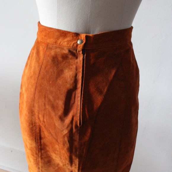 Vintage 1970's Orange Suede Mini Skirt - Picture 4 of 5